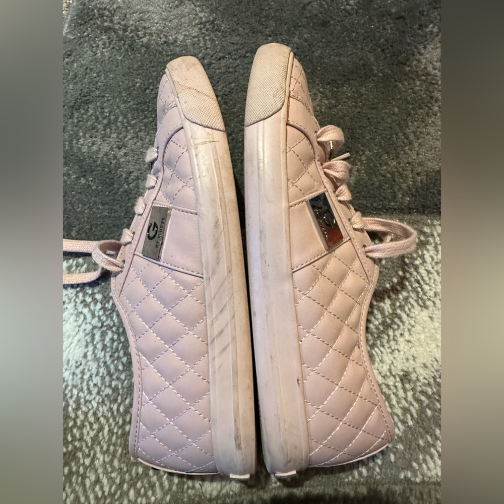 Shoes - Picture 5 of 6